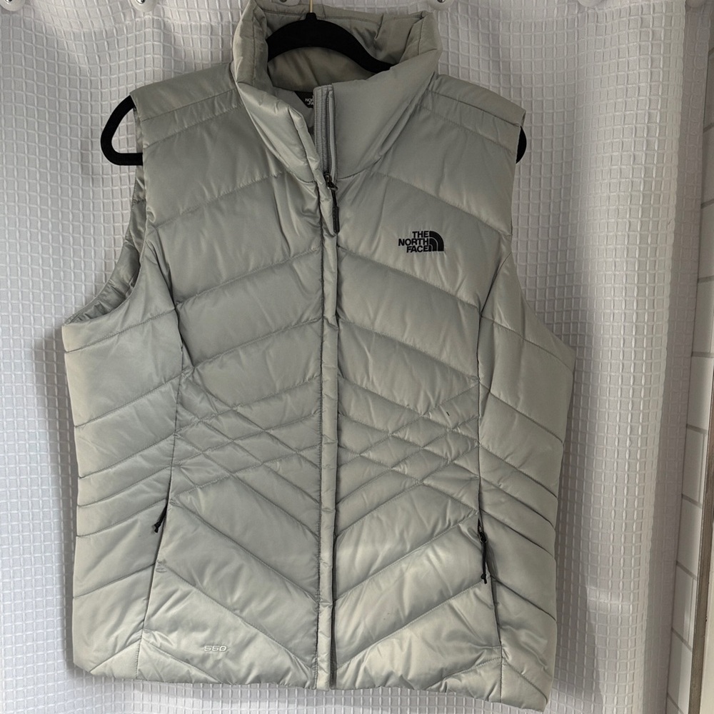 The North Face Women's Light Gray Quilted Vest